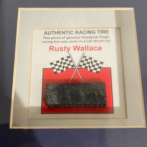 Rusty Wallace Authentic Racing Tire Showcase Box - Picture 4 of 8